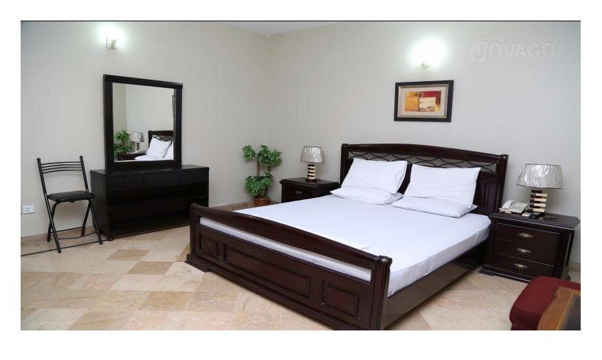 Luxury Inn Karachi Exterior photo