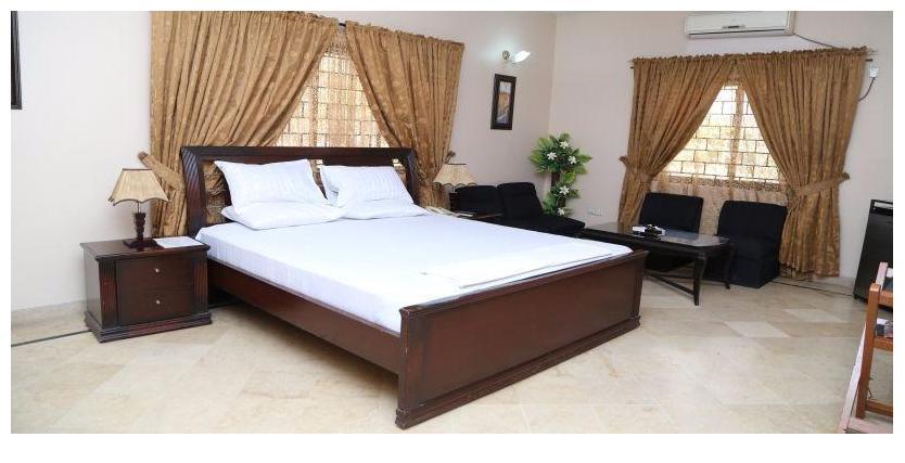 Luxury Inn Karachi Exterior photo