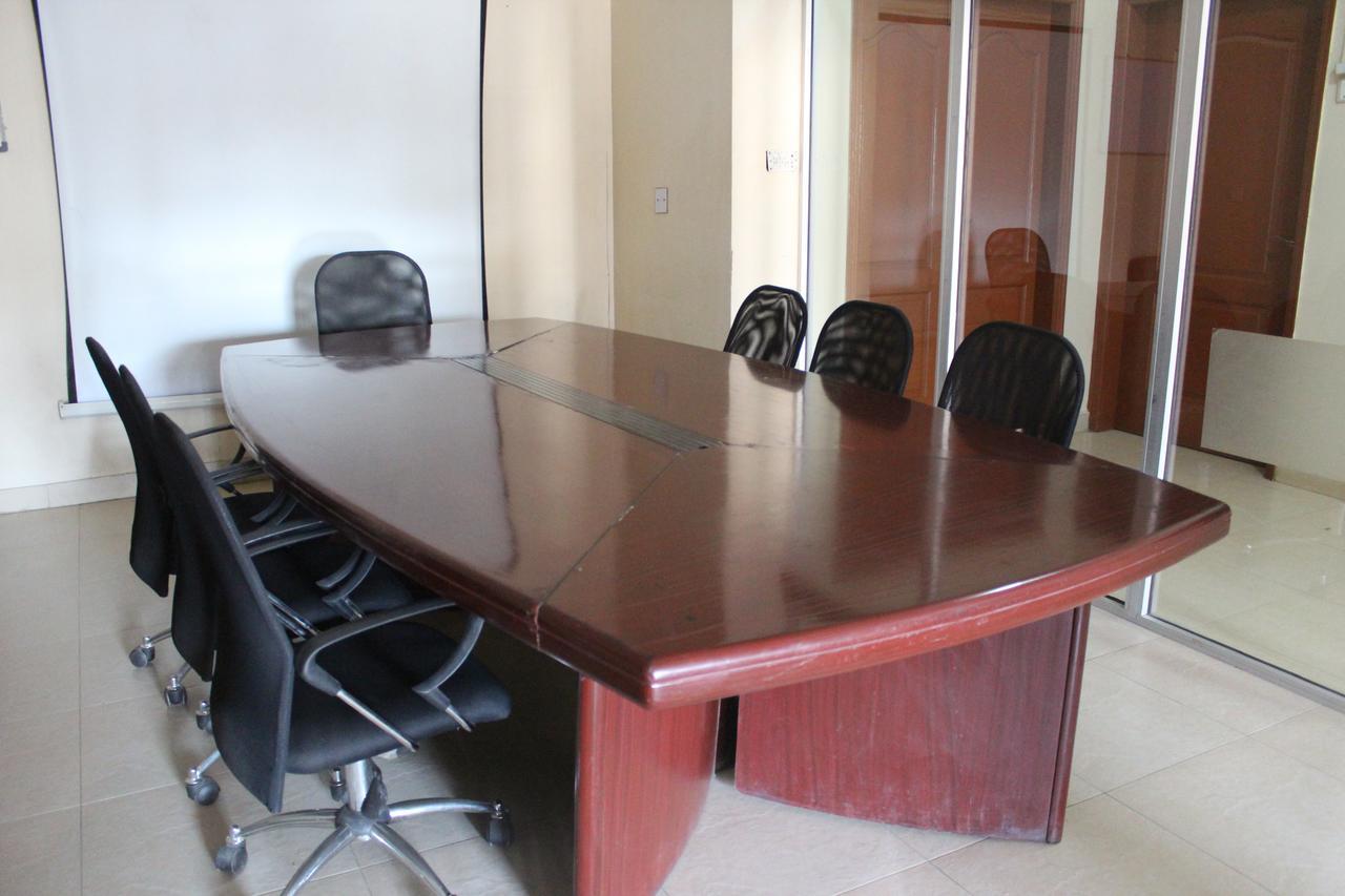 Luxury Inn Karachi Exterior photo