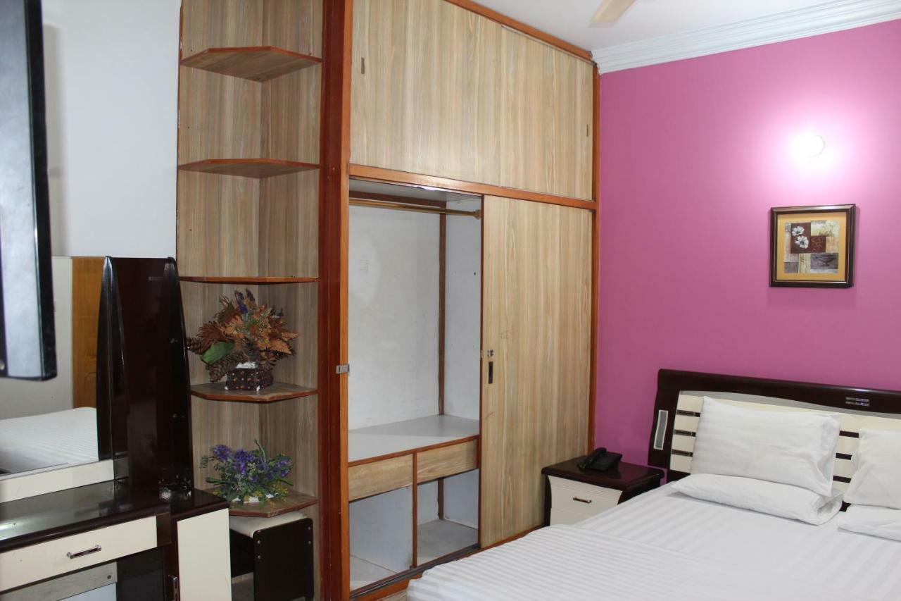 Luxury Inn Karachi Exterior photo
